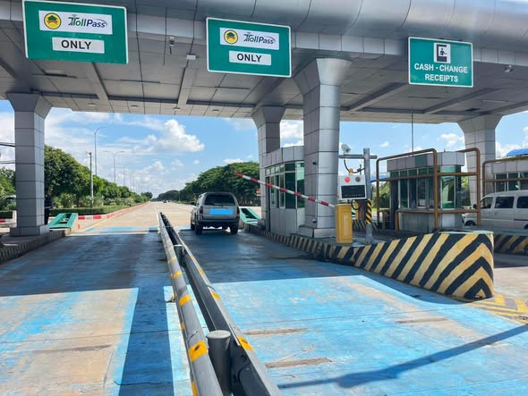 ရန်ကုန်-မန္တလေး အမြန်လမ်းတွင် စက်တင်ဘာ ၁၇ ရက်မှစ၍ TollPass RFID စနစ်ဖြင့် ကြိုတင်ငွေပေး အလိုအလျောက် လမ်းအသုံးပြုခ ကောက်ခံမည်