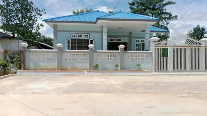မြေကွက် ၊ ခြံ