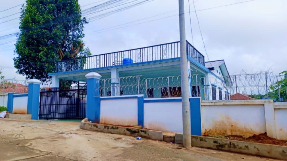 မြေကွက် ၊ ခြံ