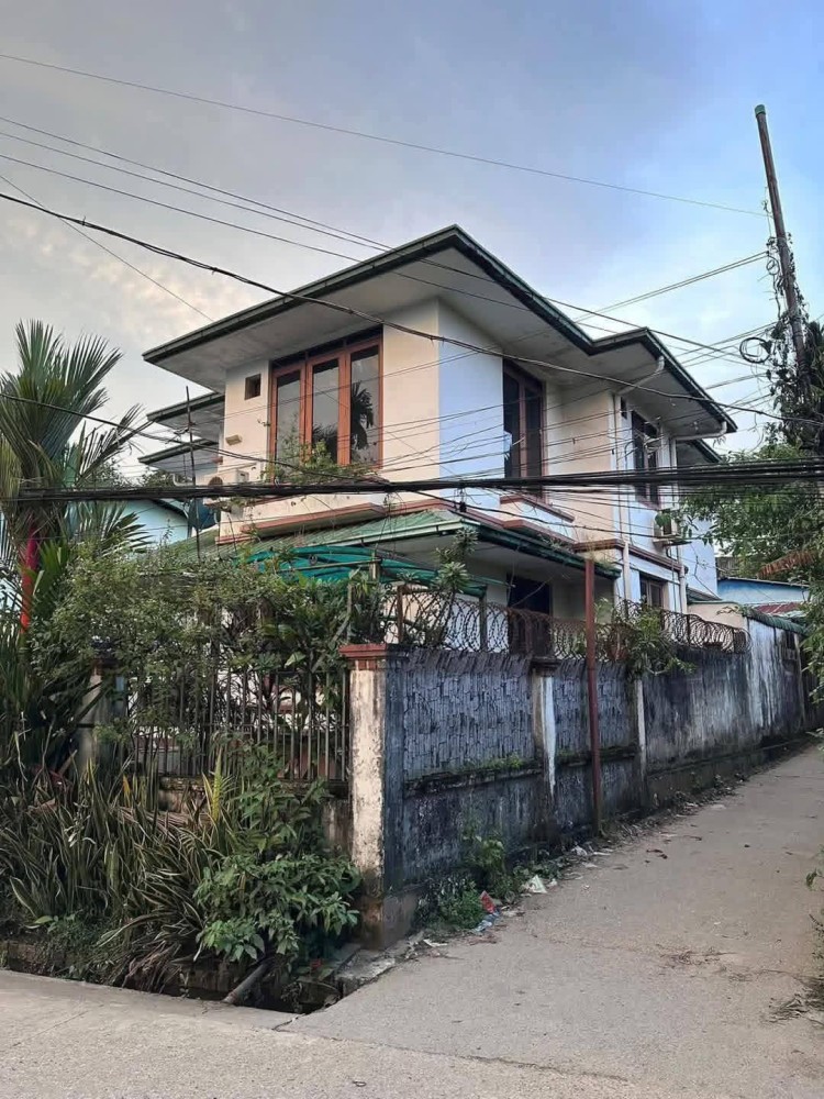 မြေကွက် ၊ ခြံ