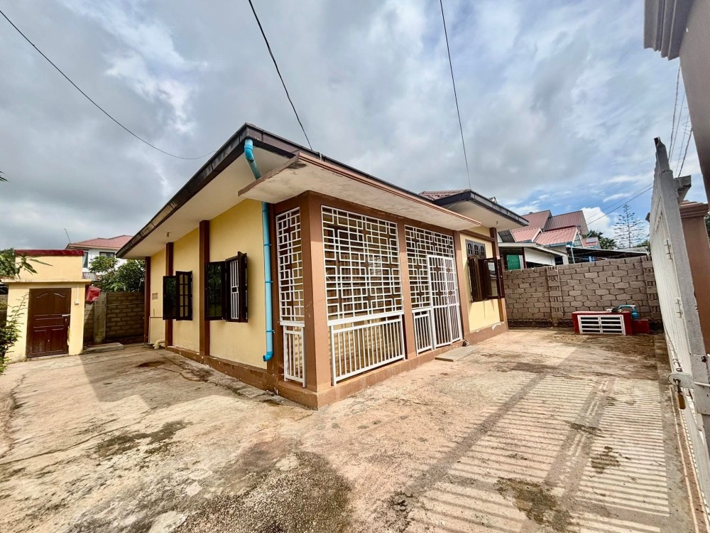 မြေကွက် ၊ ခြံ