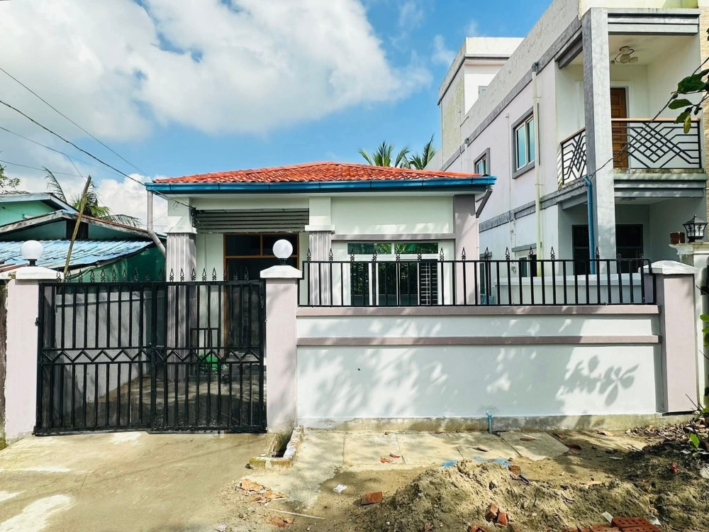 မြေကွက် ၊ ခြံ