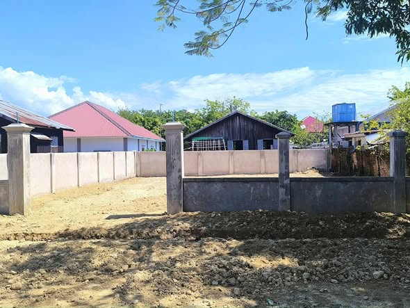 မြေကွက် ၊ ခြံ