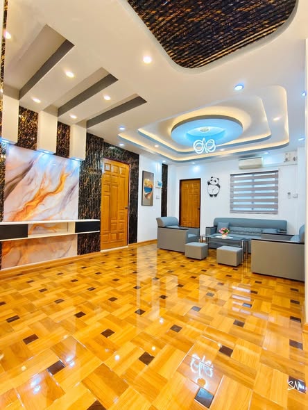 မြေကွက် ၊ ခြံ