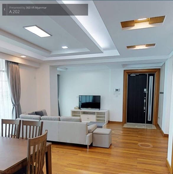 မြေကွက် ၊ ခြံ