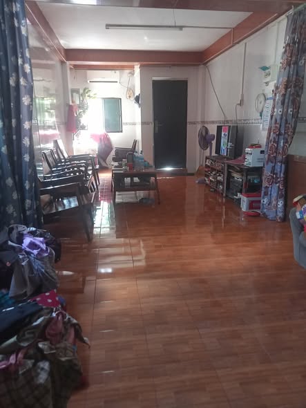 မြေကွက် ၊ ခြံ