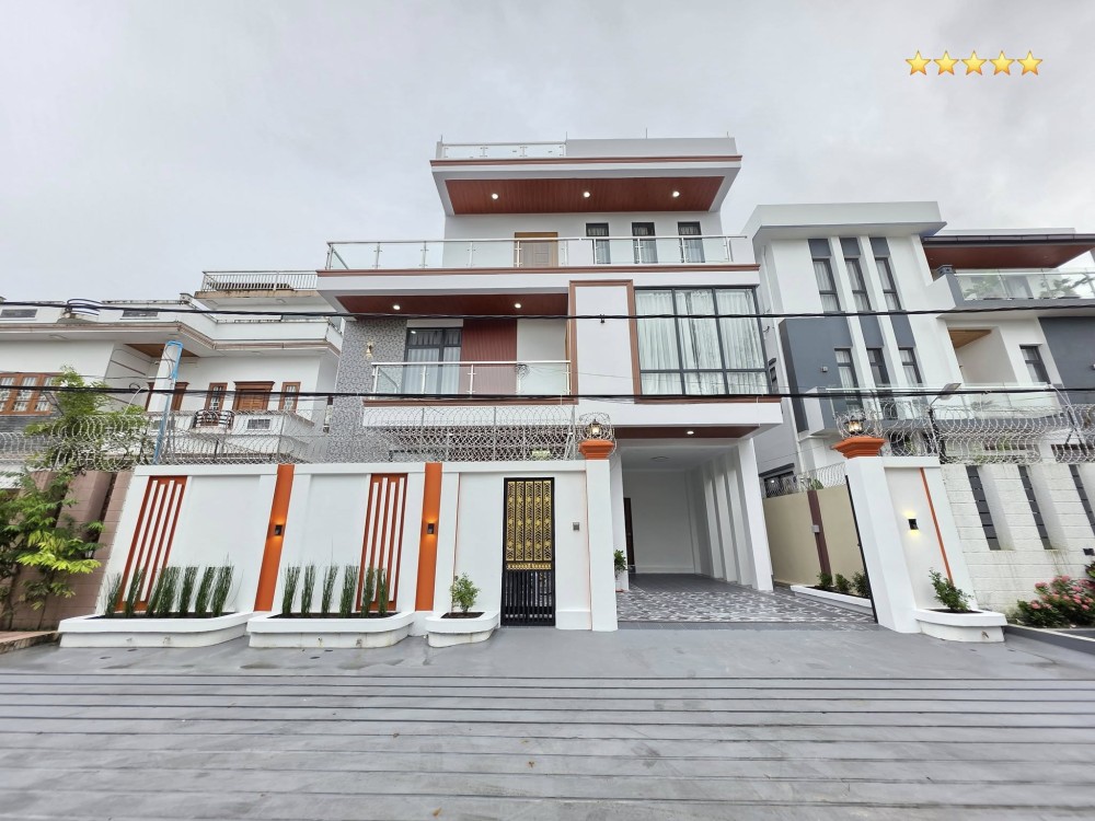 မြေကွက် ၊ ခြံ