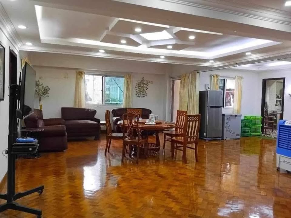 မြေကွက် ၊ ခြံ