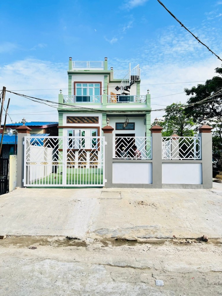 မြေကွက် ၊ ခြံ