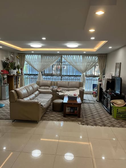 မြေကွက် ၊ ခြံ