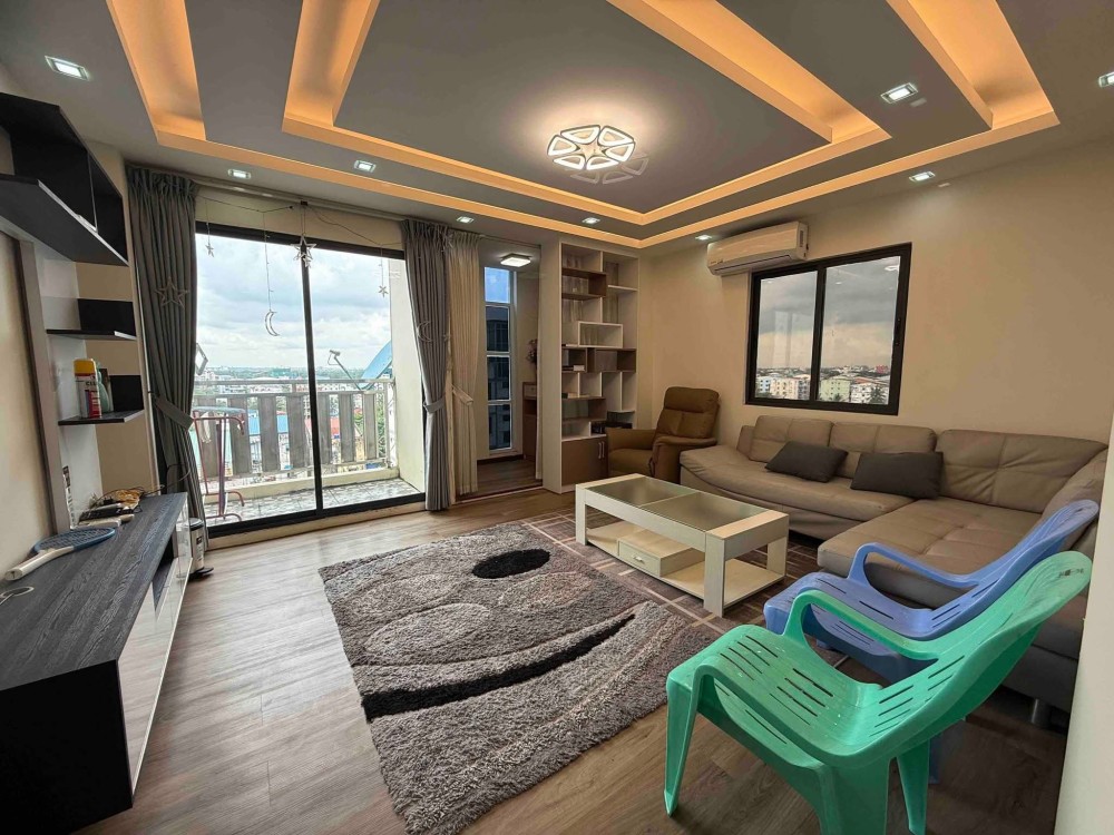 မြေကွက် ၊ ခြံ