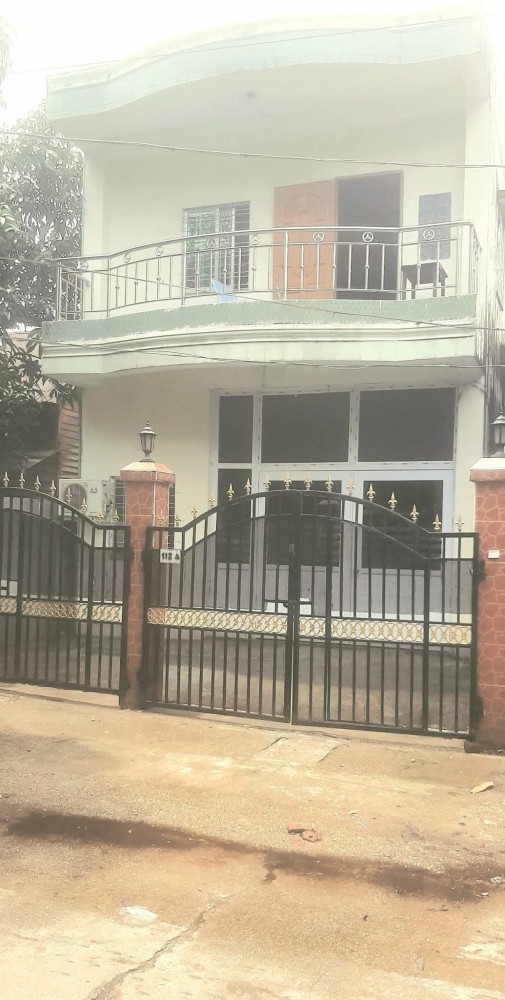 မြေကွက် ၊ ခြံ