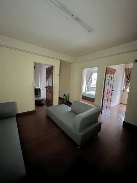 မြေကွက် ၊ ခြံ