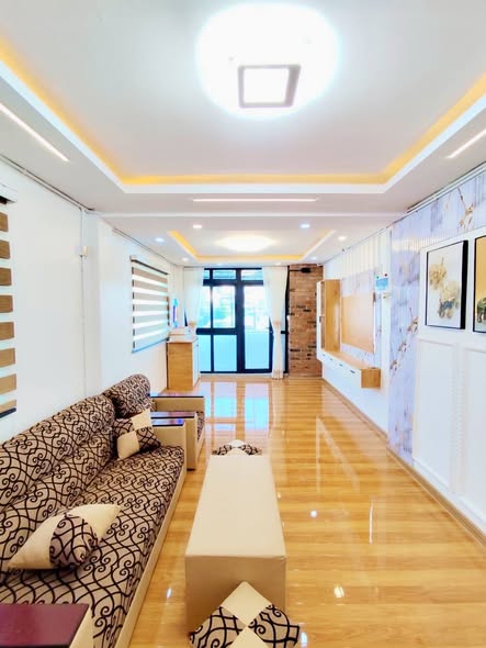 မြေကွက် ၊ ခြံ