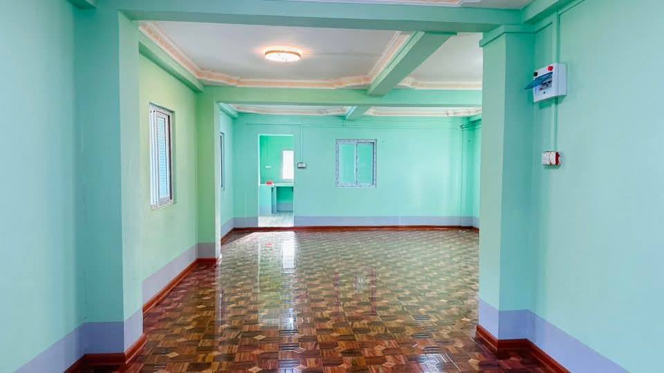 မြေကွက် ၊ ခြံ