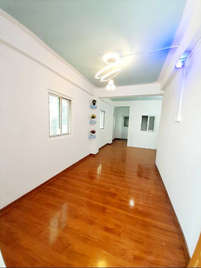 မြေကွက် ၊ ခြံ