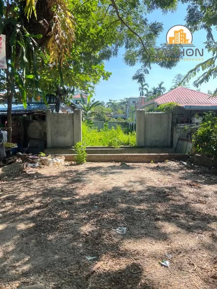 မြေကွက် ၊ ခြံ