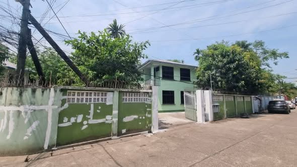 မြေကွက် ၊ ခြံ