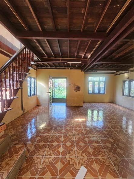 မြေကွက် ၊ ခြံ