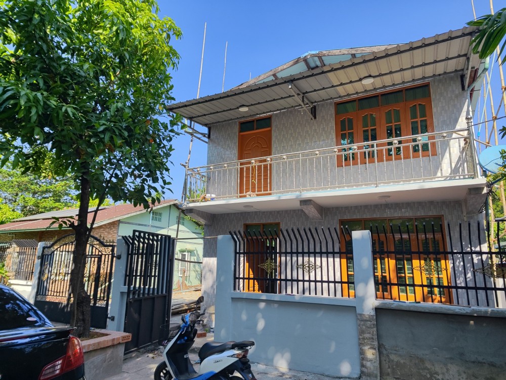 မြေကွက် ၊ ခြံ