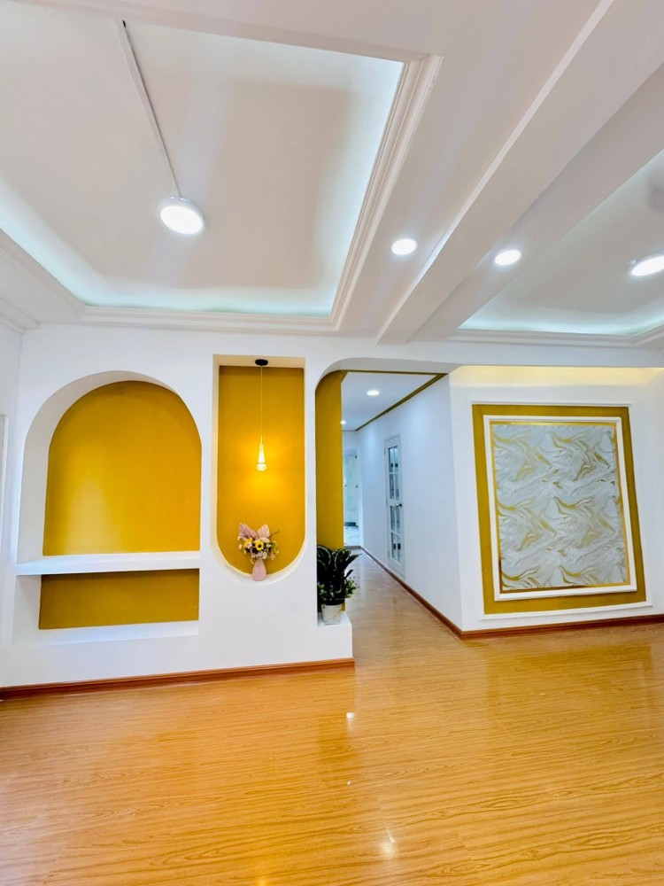 မြေကွက် ၊ ခြံ