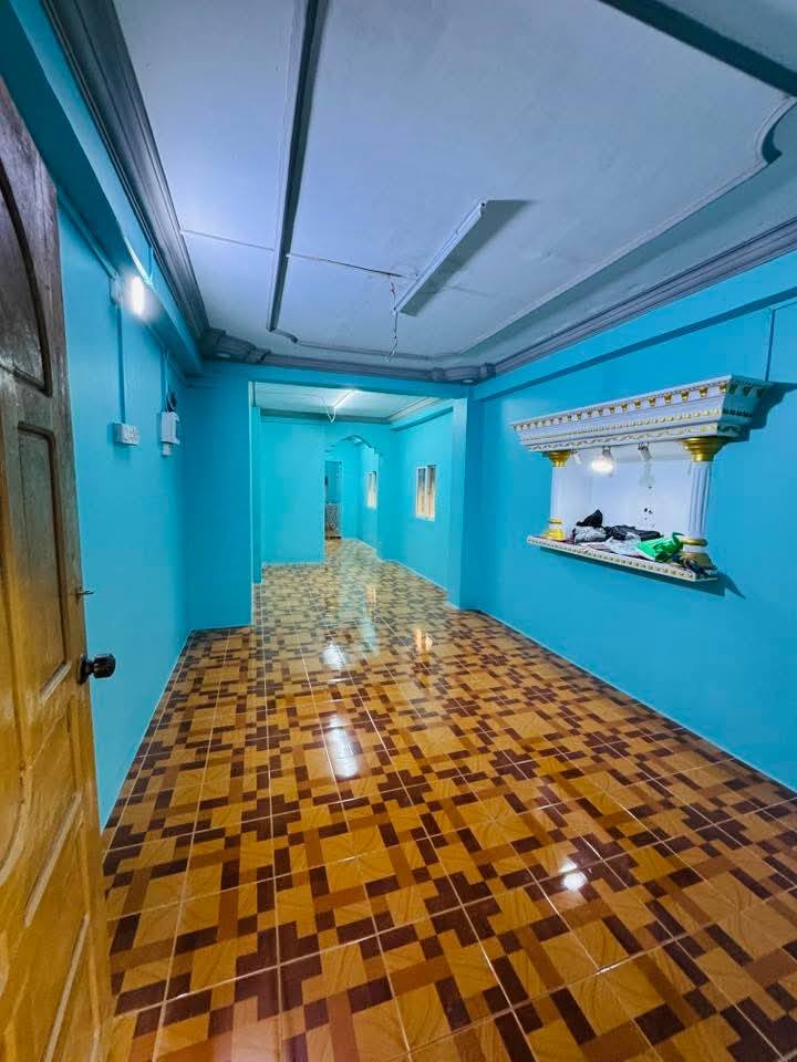 မြေကွက် ၊ ခြံ