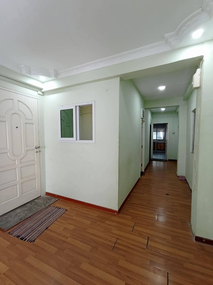 မြေကွက် ၊ ခြံ