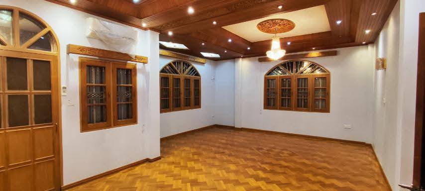 မြေကွက် ၊ ခြံ