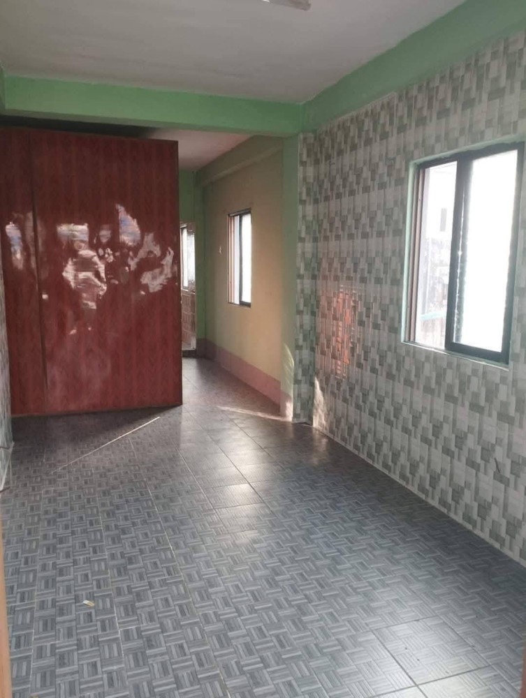 မြေကွက် ၊ ခြံ