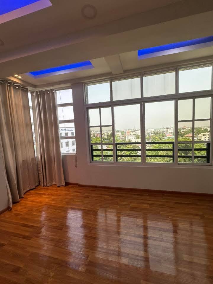 မြေကွက် ၊ ခြံ