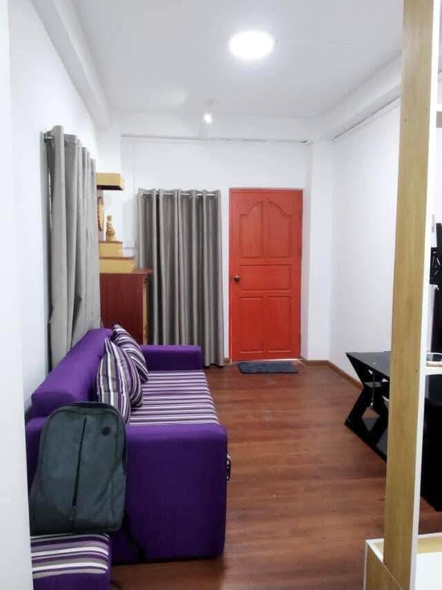 မြေကွက် ၊ ခြံ