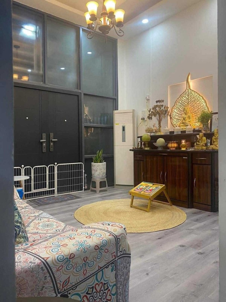 မြေကွက် ၊ ခြံ