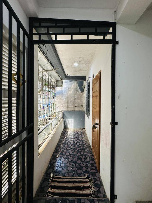 မြေကွက် ၊ ခြံ