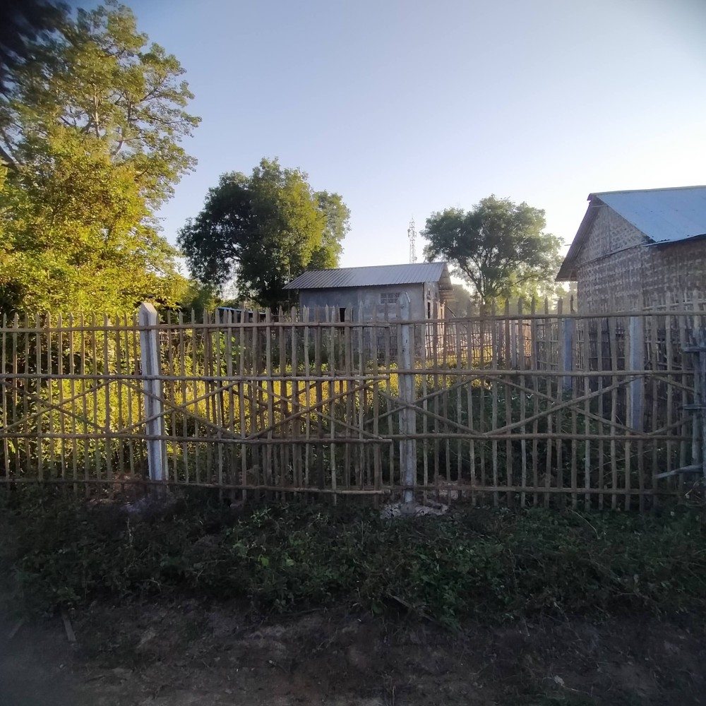 မြေကွက် ၊ ခြံ