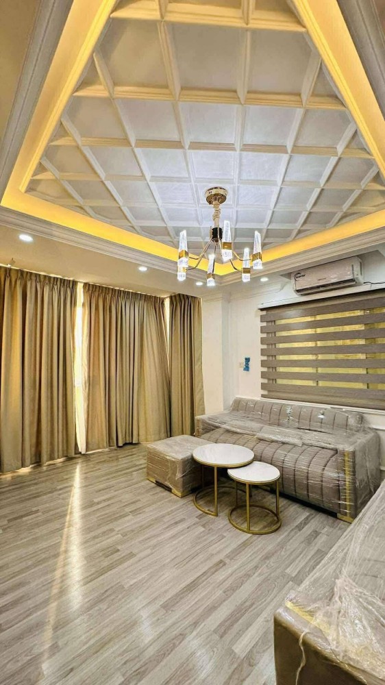 မြေကွက် ၊ ခြံ