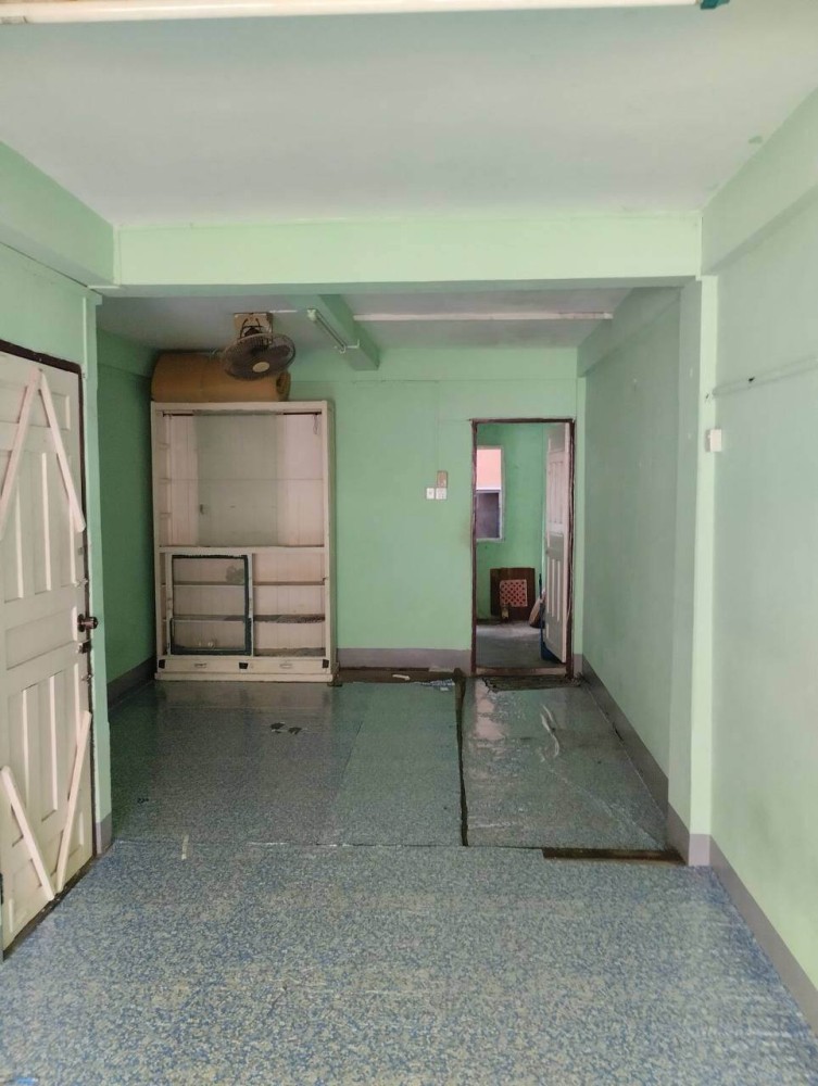 မြေကွက် ၊ ခြံ