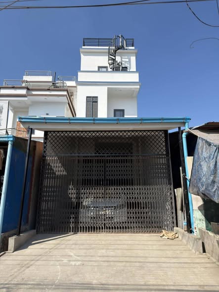 မြေကွက် ၊ ခြံ