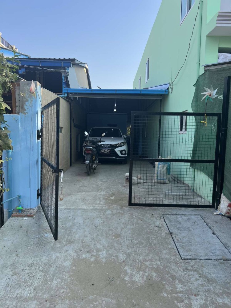 မြေကွက် ၊ ခြံ