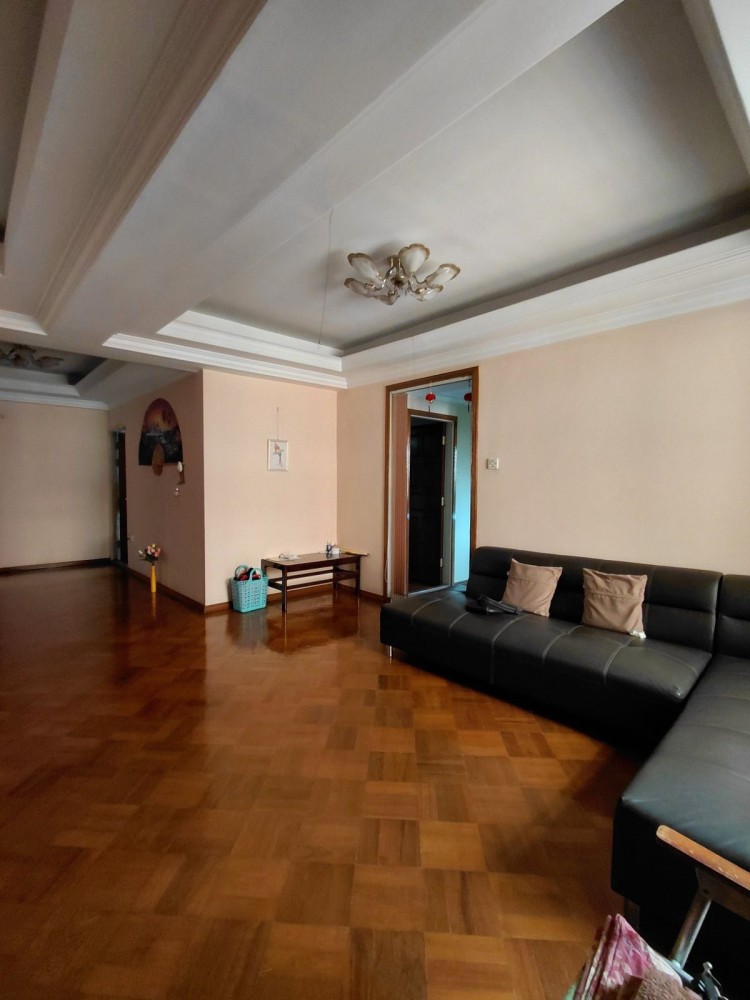 မြေကွက် ၊ ခြံ