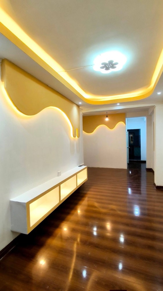 မြေကွက် ၊ ခြံ