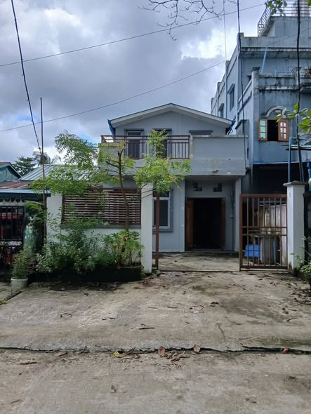 မြေကွက် ၊ ခြံ