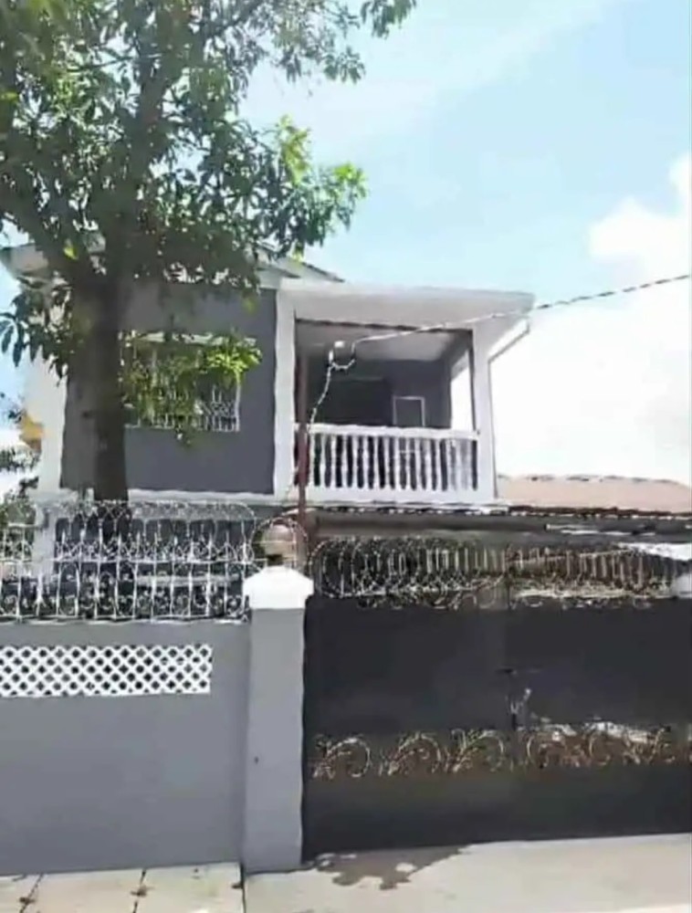 မြေကွက် ၊ ခြံ