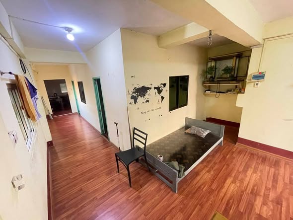 မြေကွက် ၊ ခြံ