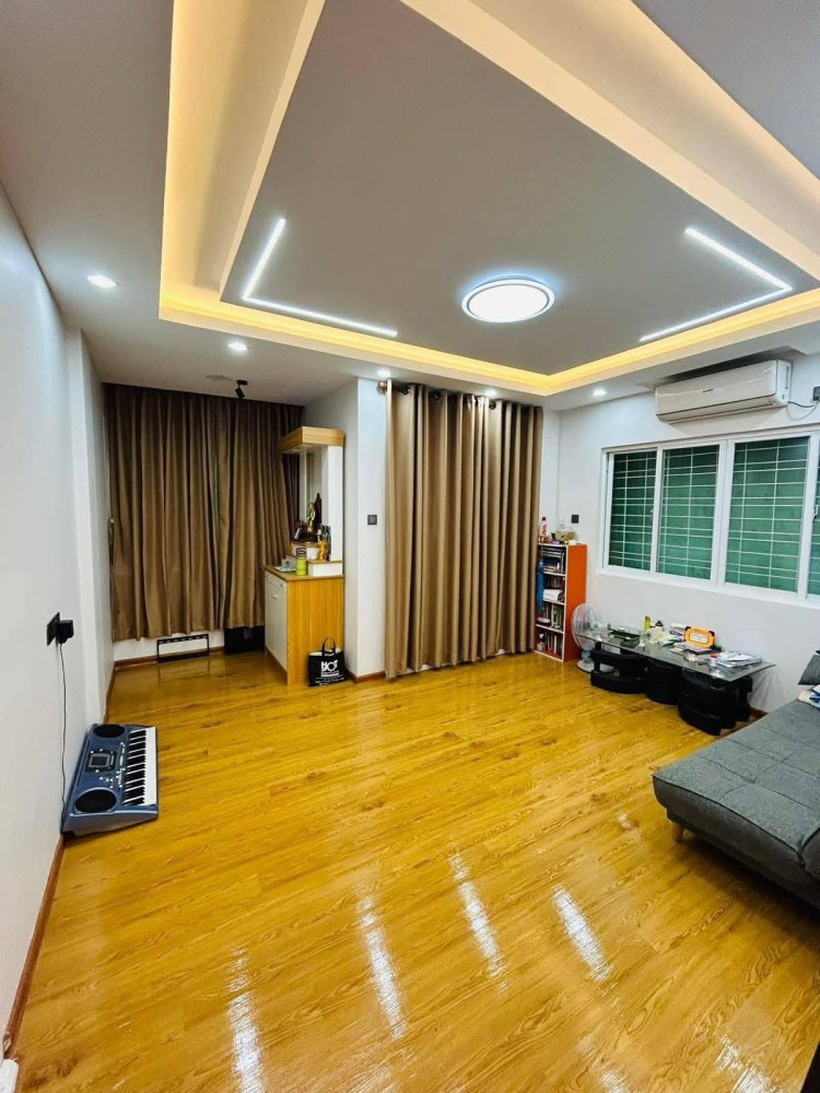 မြေကွက် ၊ ခြံ