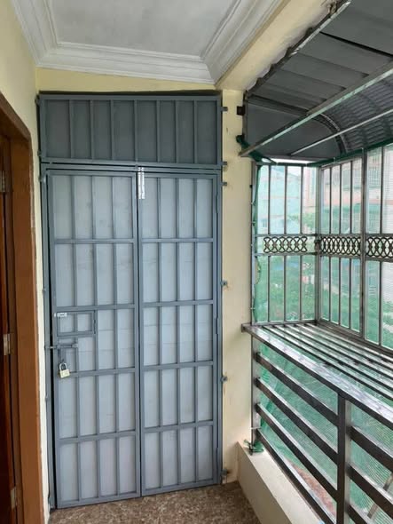 မြေကွက် ၊ ခြံ