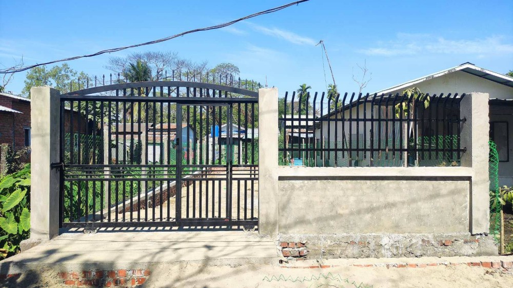 မြေကွက် ၊ ခြံ