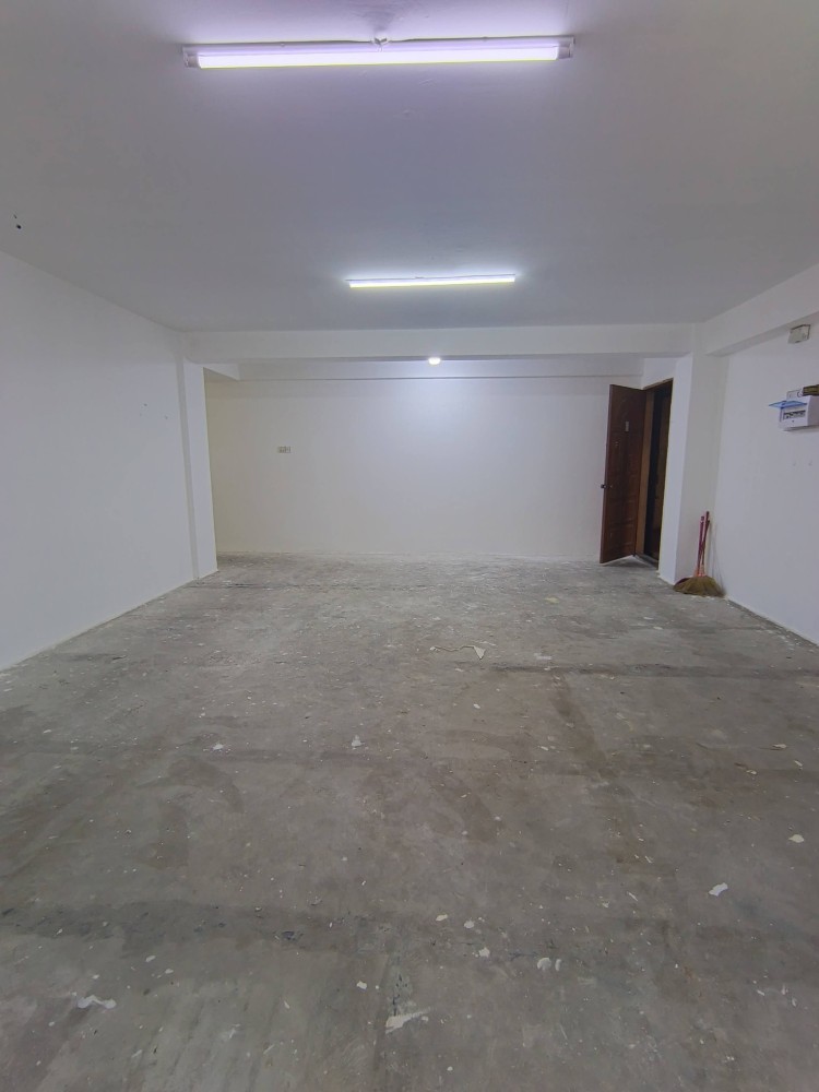 မြေကွက် ၊ ခြံ