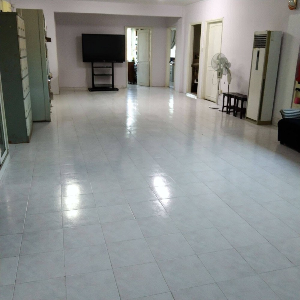 မြေကွက် ၊ ခြံ