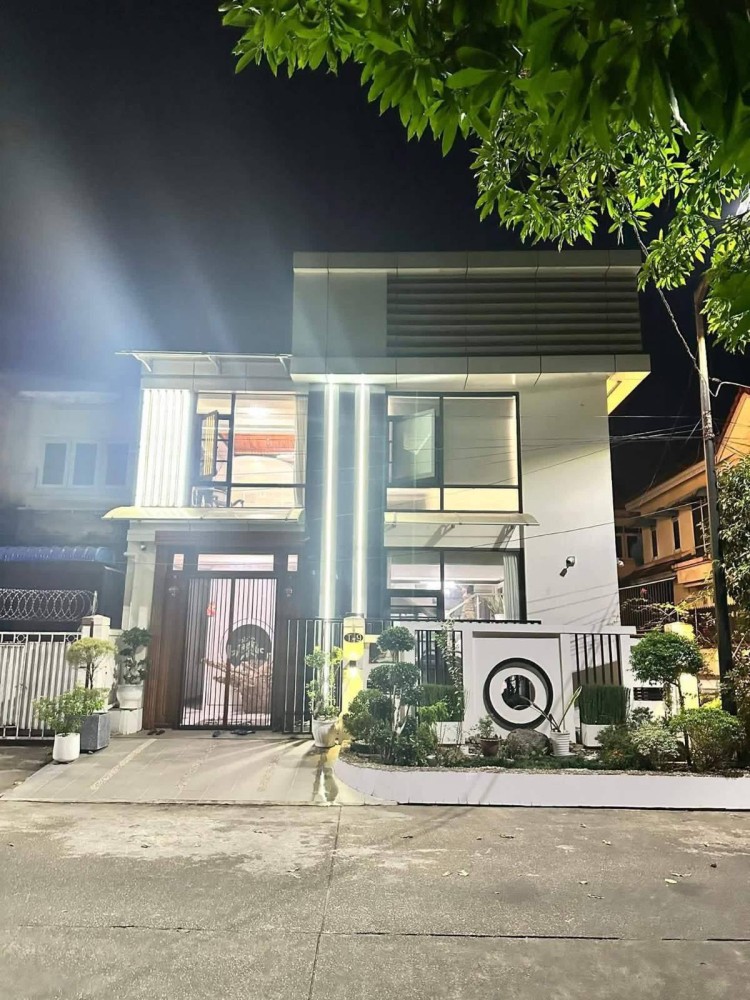 မြေကွက် ၊ ခြံ