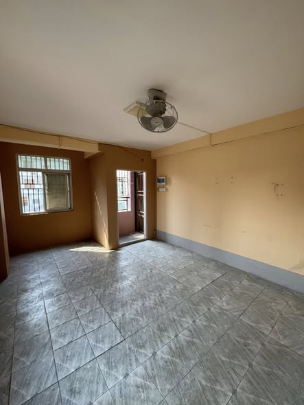 မြေကွက် ၊ ခြံ